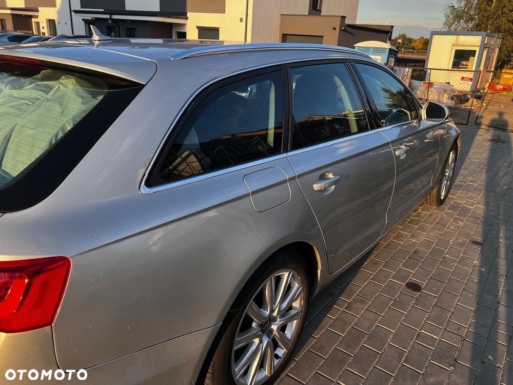 Audi A6 Avant - 16