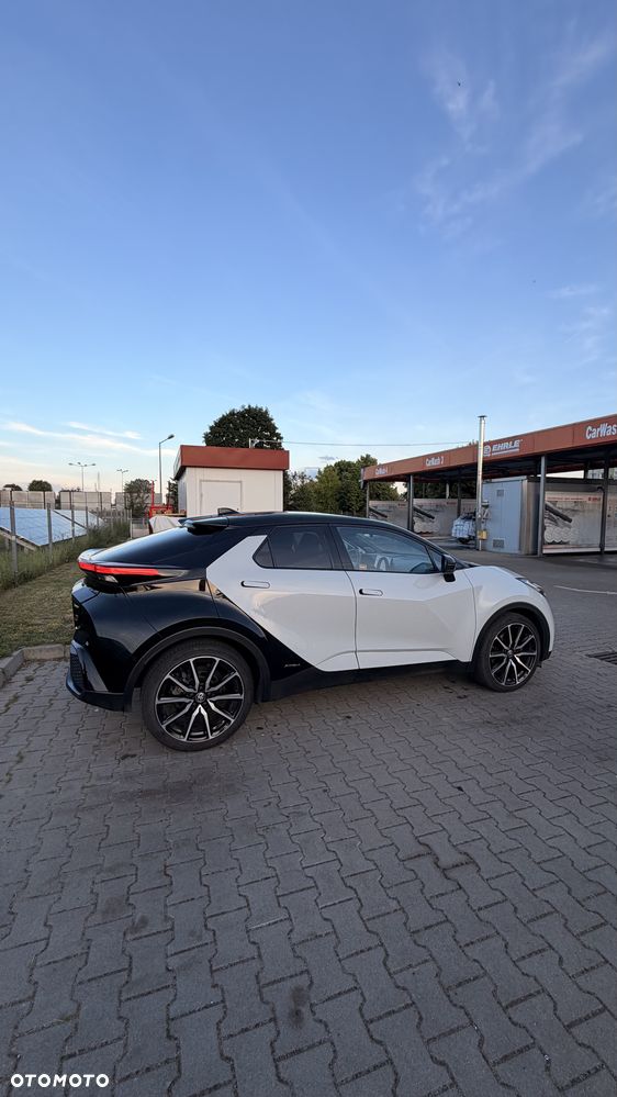 Toyota C-HR+ - 12