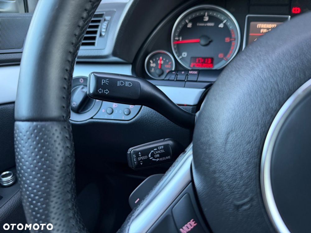 Audi A4 Limousine 3.0 TDI Quattro Tiptronic - 25