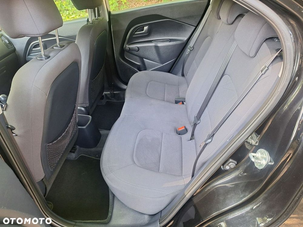 Kia Rio 1.4 Edition 7 - 16