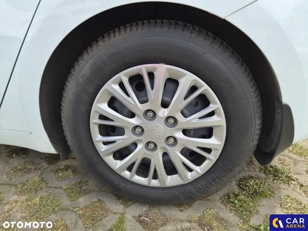 Kia Ceed - 13
