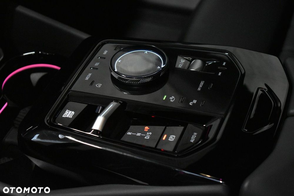 BMW Seria 5 520d xDrive mHEV M Sport - 23
