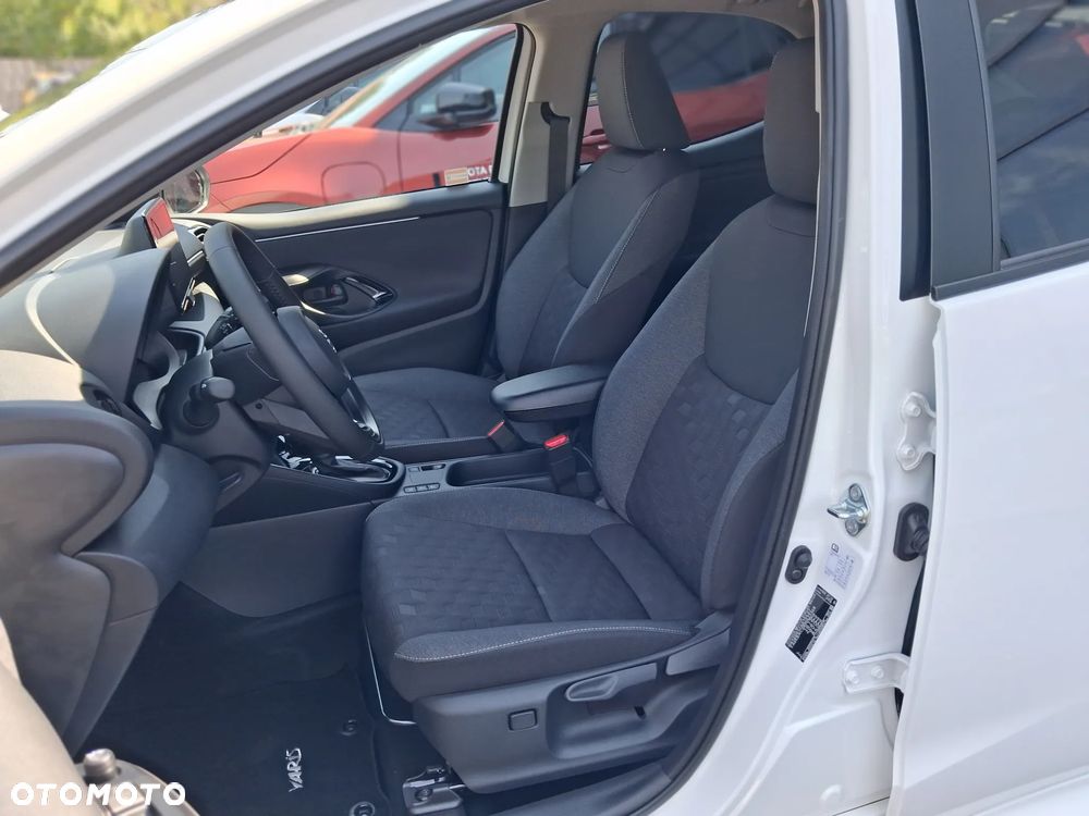 Toyota Yaris Hybrid 1.5 Style - 13