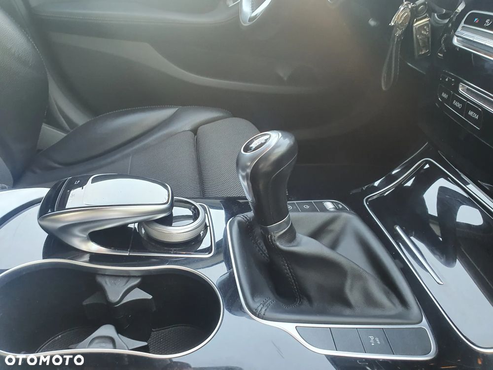 Mercedes-Benz Klasa C 180 T Avantgarde - 16