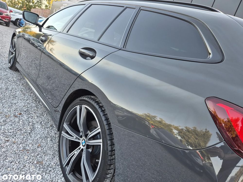 BMW Seria 3 320d Edition M Sport Shadow - 22