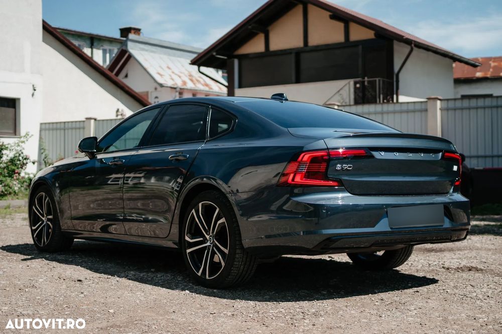 Volvo S90 - 2