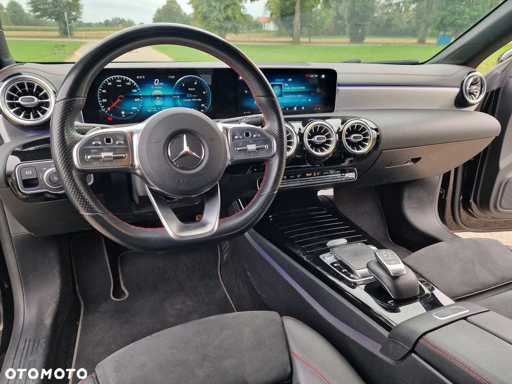 Mercedes-Benz CLA 220 7G-DCT AMG Line - 11