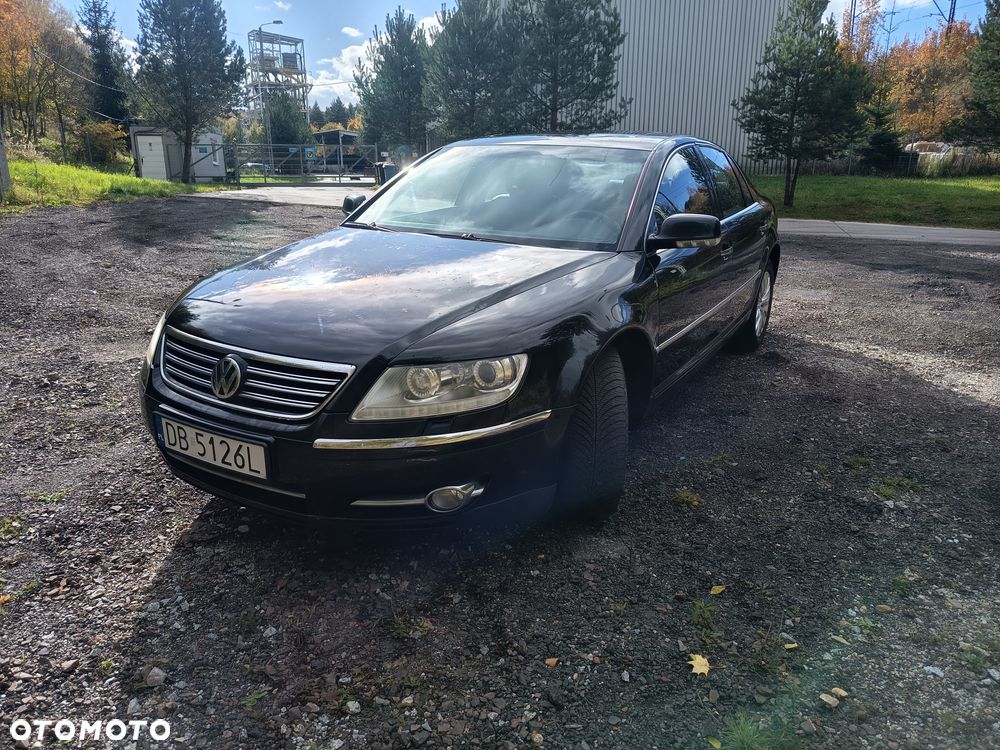 Volkswagen Phaeton - 1