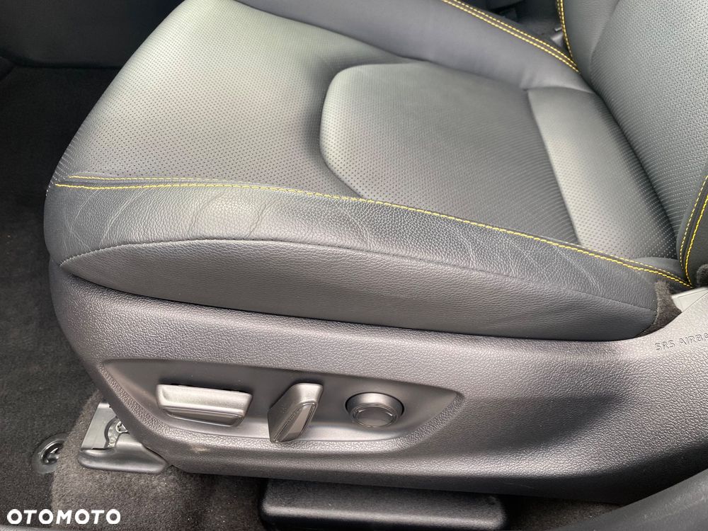 Toyota C-HR 2.0 Hybrid Lounge Premiere - 11