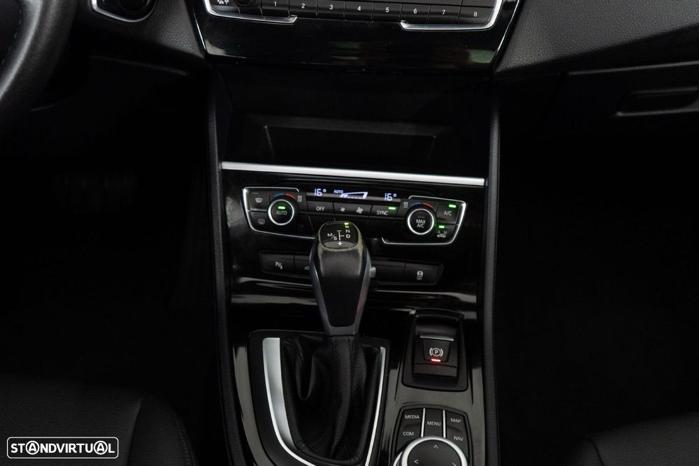 BMW 225xe Active Tourer Line Luxury - 26