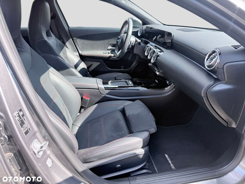 Mercedes-Benz Klasa A 220 4-Matic AMG Line 8G-DCT - 23