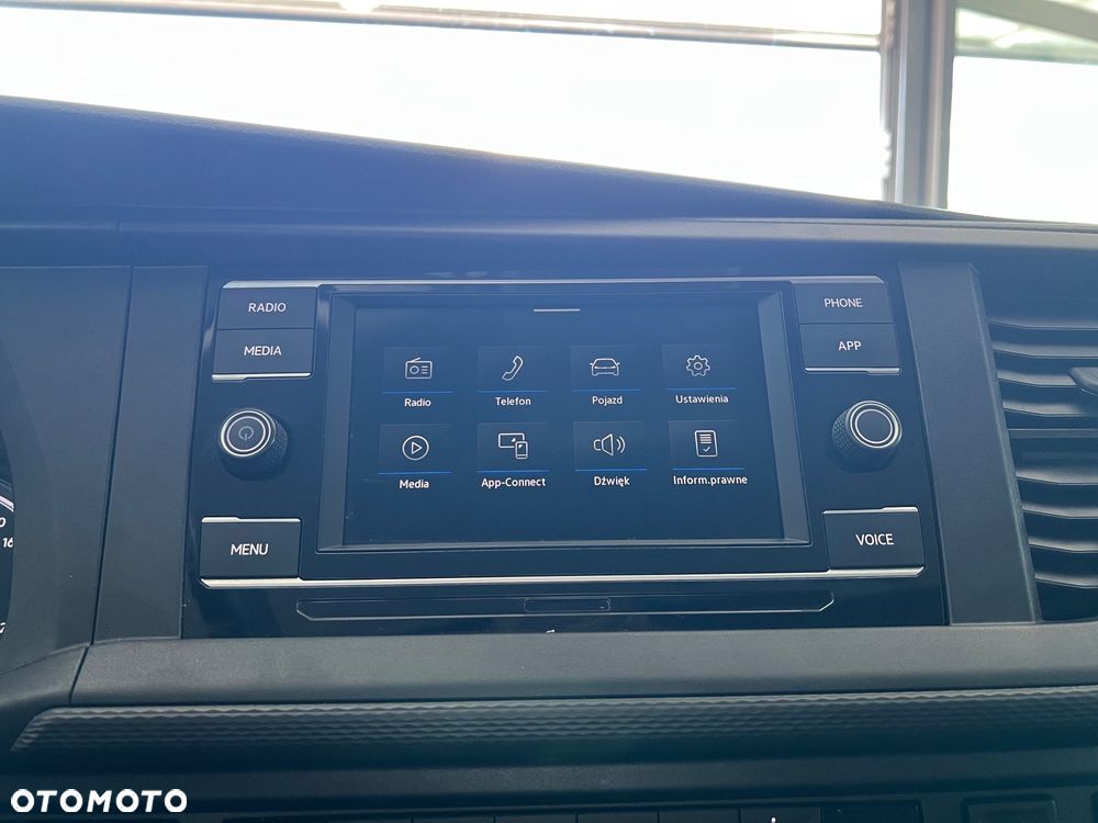 Volkswagen Transporter - 28