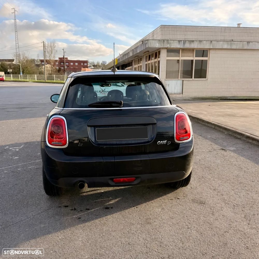 MINI 5 Portas One D - 5