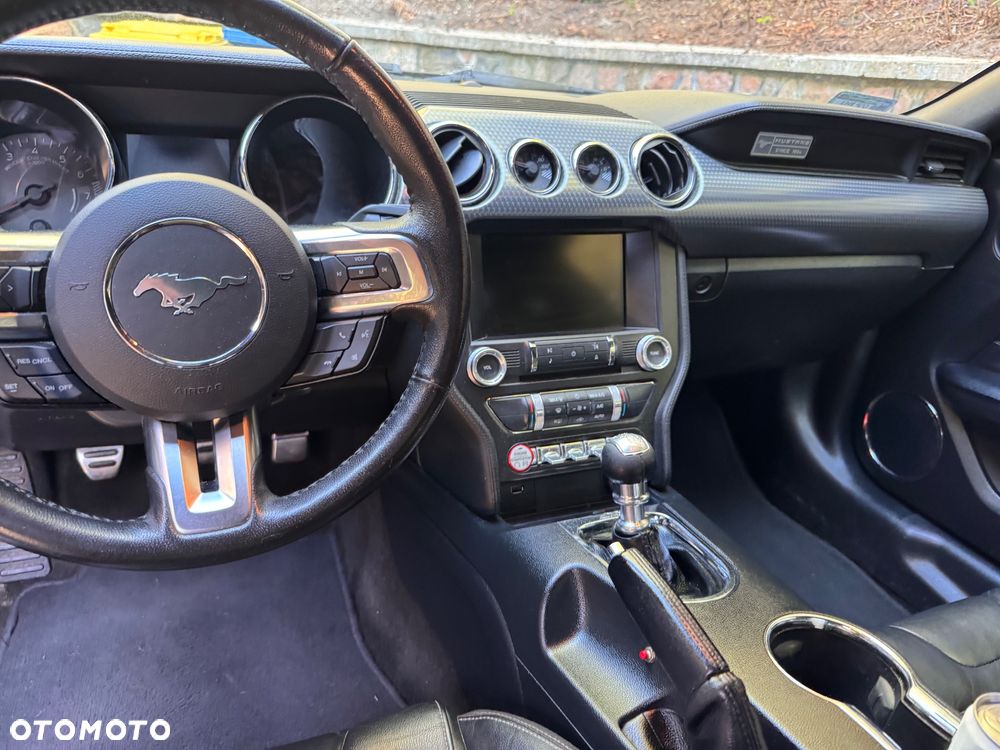 Ford Mustang 5.0 V8 GT - 26
