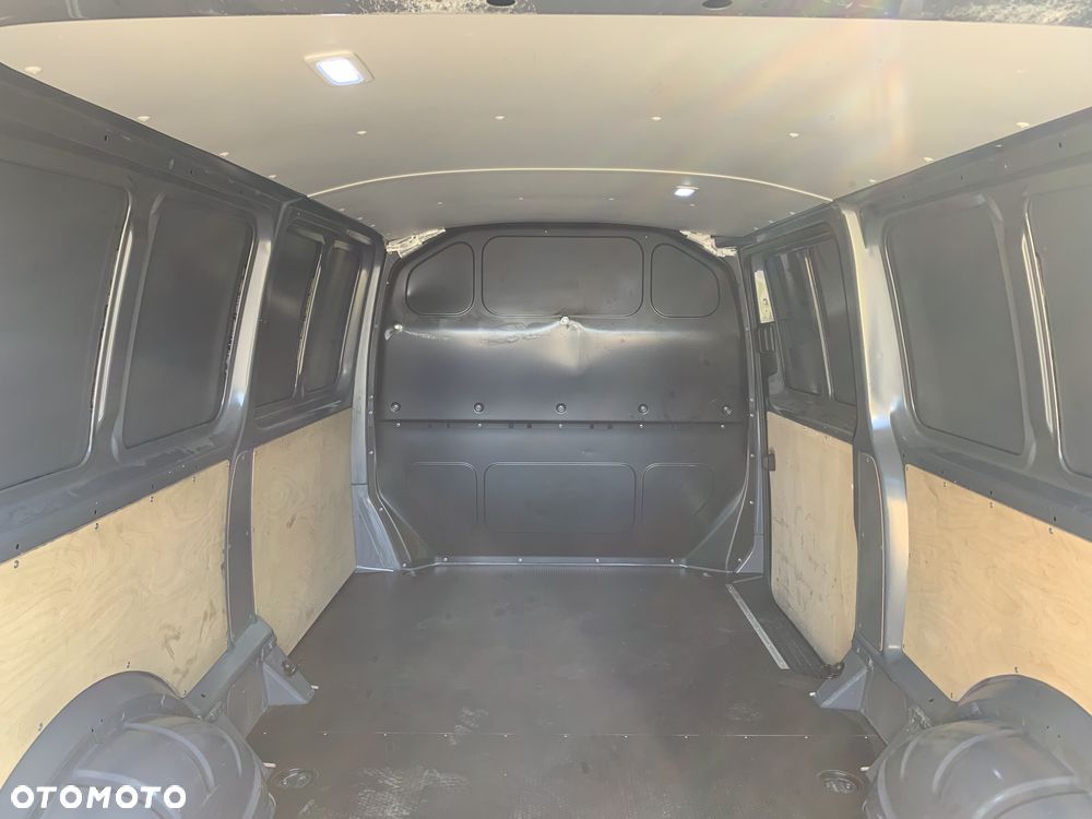 Volkswagen transporter - 11