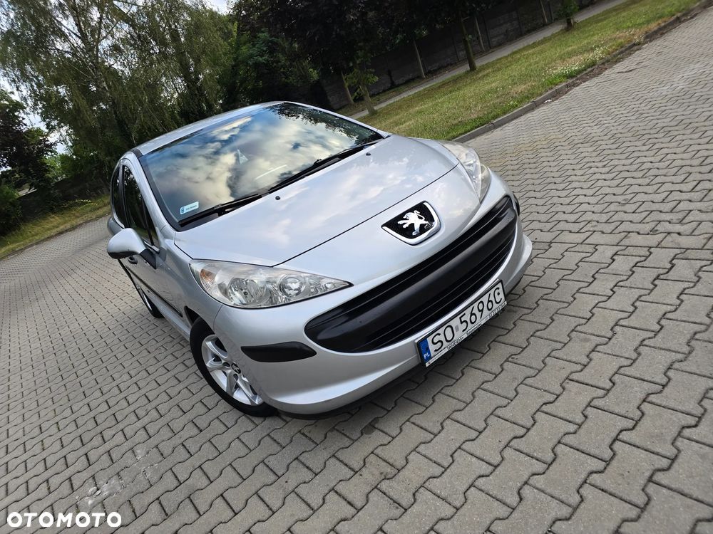 Peugeot 207 1.6 HDi 16V Trendy - 23