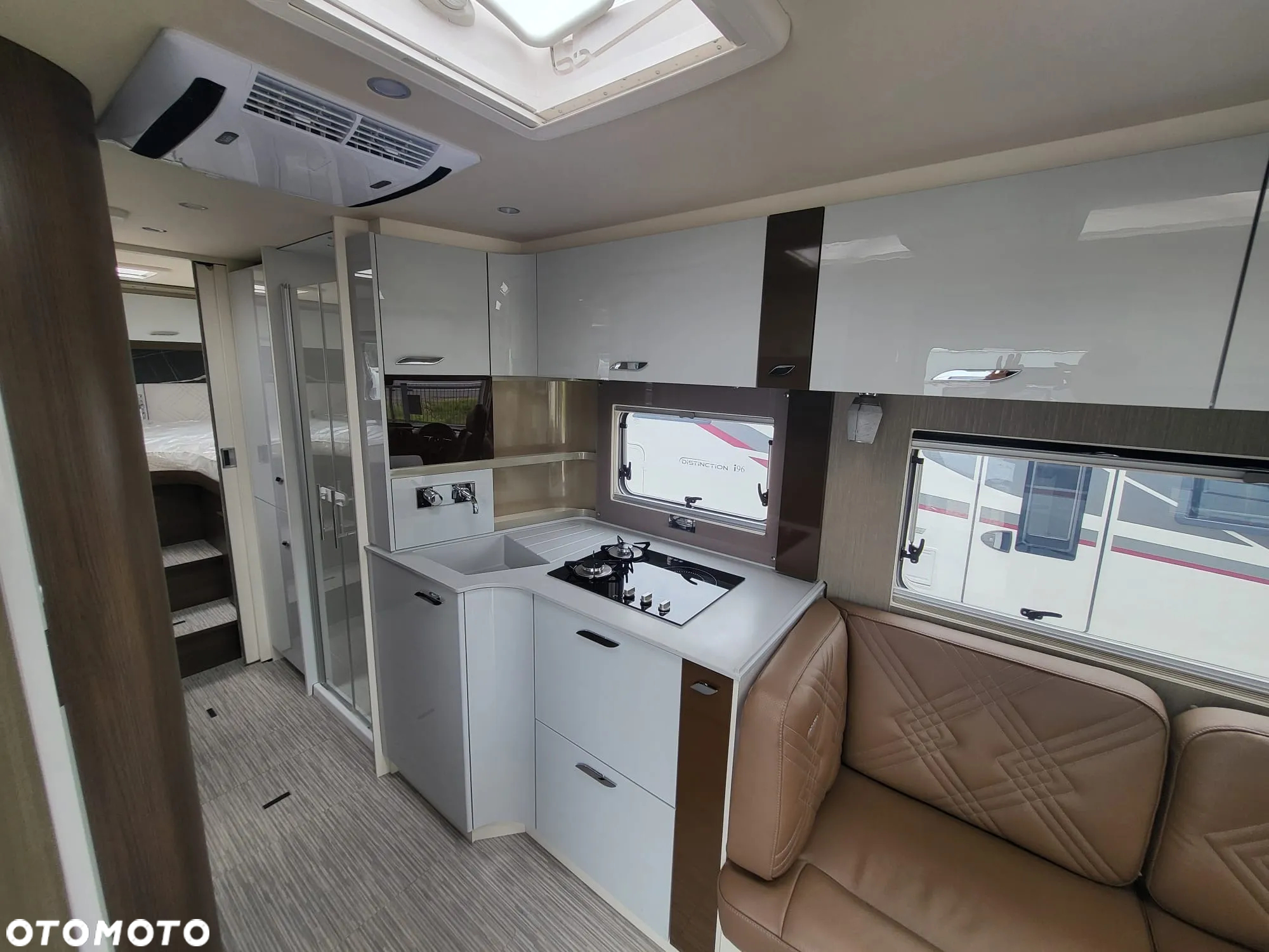 Burstner ELEGANCE i910G - 8