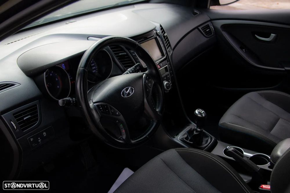 Hyundai i30 SW 1.6 CRDi GO! - 31