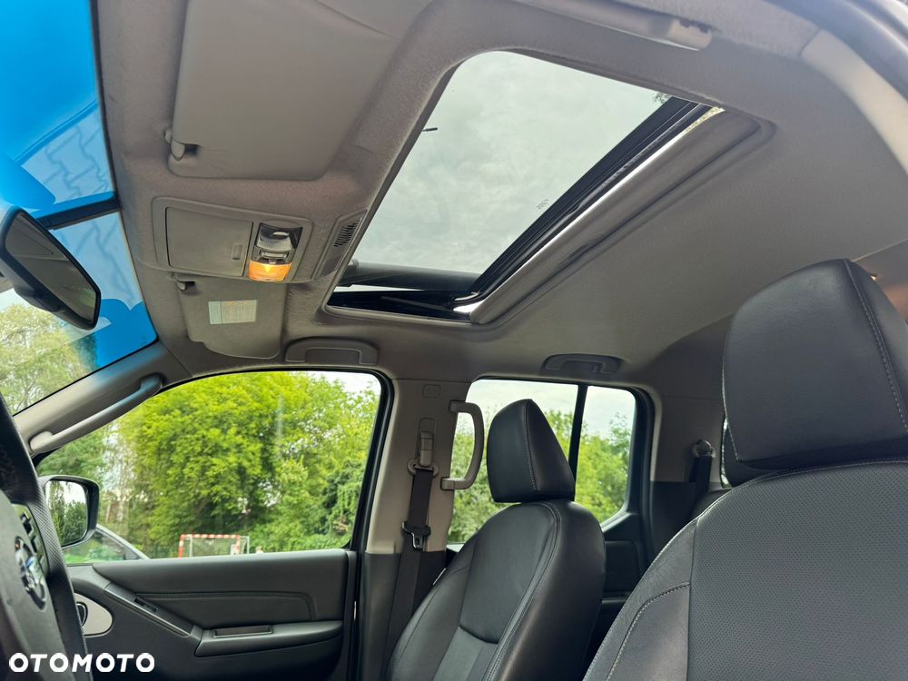 Nissan Navara 3.0 D V6 Platinum Long EU5 - 18