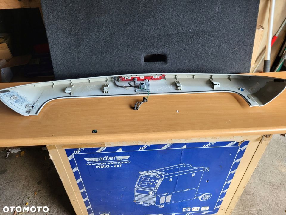 SPOJLER KLAPY BAGAŻNIKA OPEL MOKKA 95978986 - 4