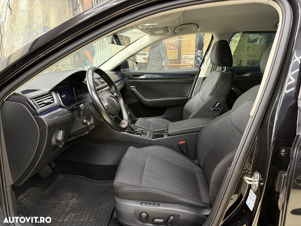 Skoda Superb 2.0 TDI DSG Ambition - 23