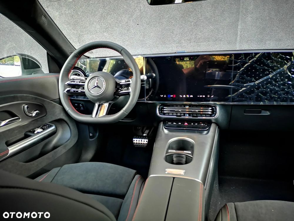 Mercedes-Benz CLA 220 mHEV 4-Matic 8G-DCT - 12