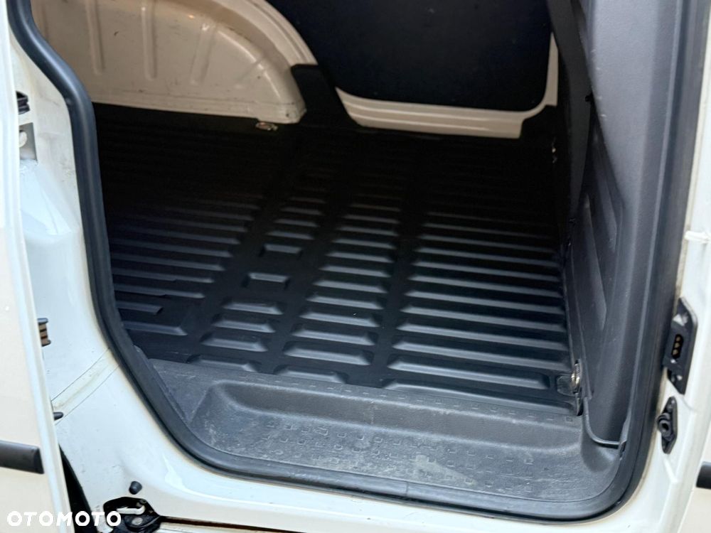 Volkswagen Caddy - 5