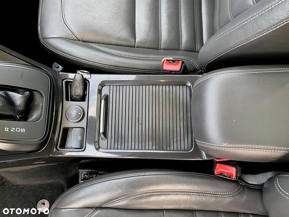 Ford Kuga 2.0 TDCi 4x4 Individual - 12