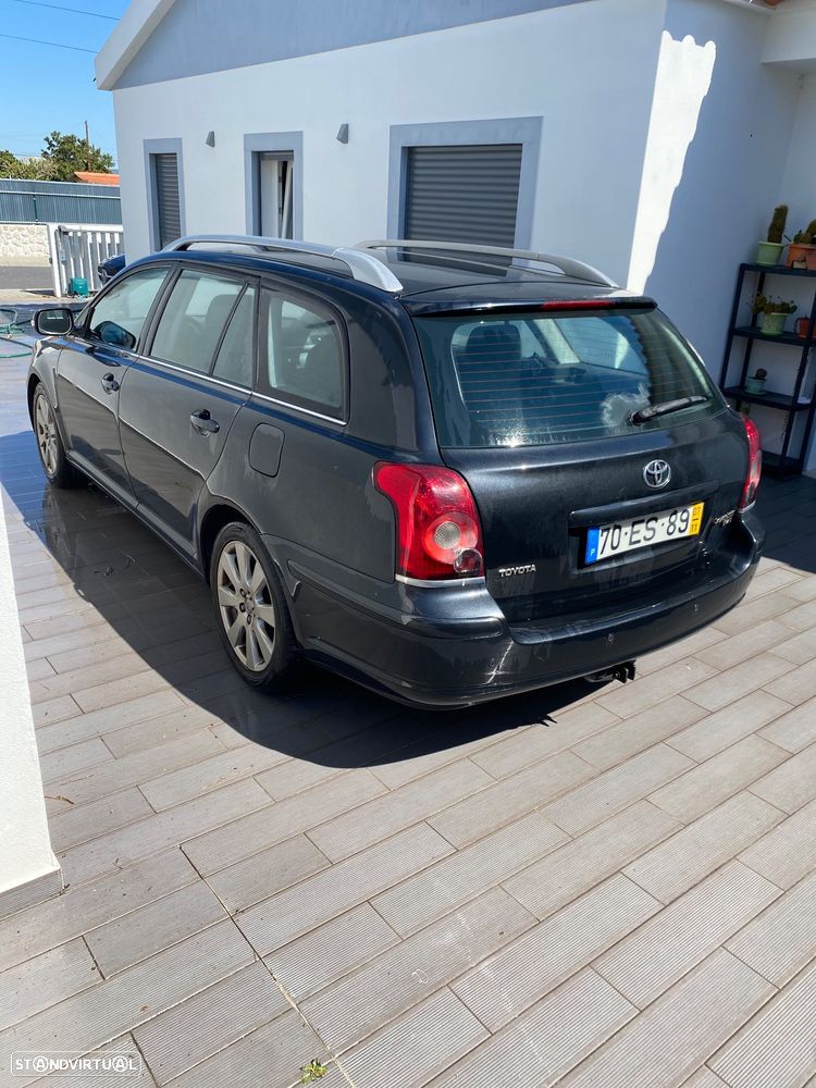 Toyota Avensis SW 2.0 D-4D - 2