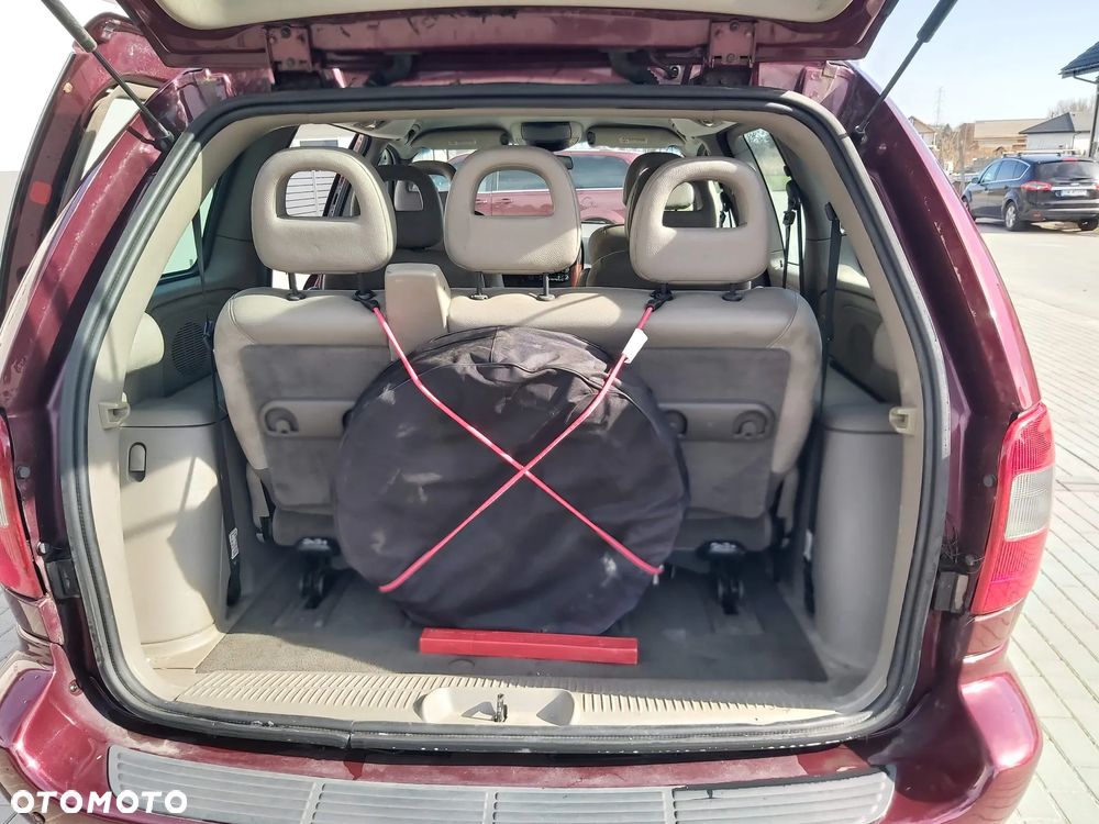 Chrysler Voyager - 10