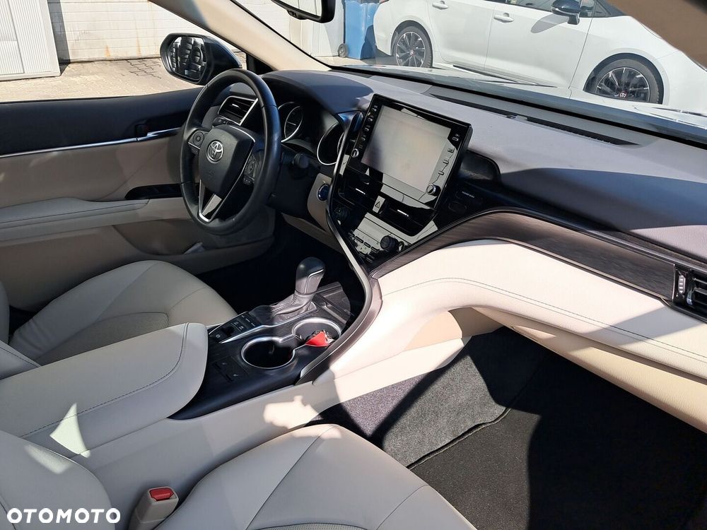 Toyota Camry 2.5 Hybrid Executive CVT - 10
