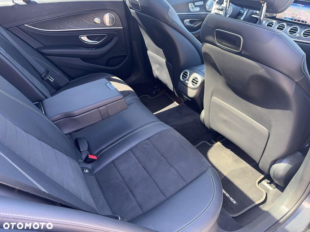 Mercedes-Benz Klasa E 220 d 4-Matic AMG - 21