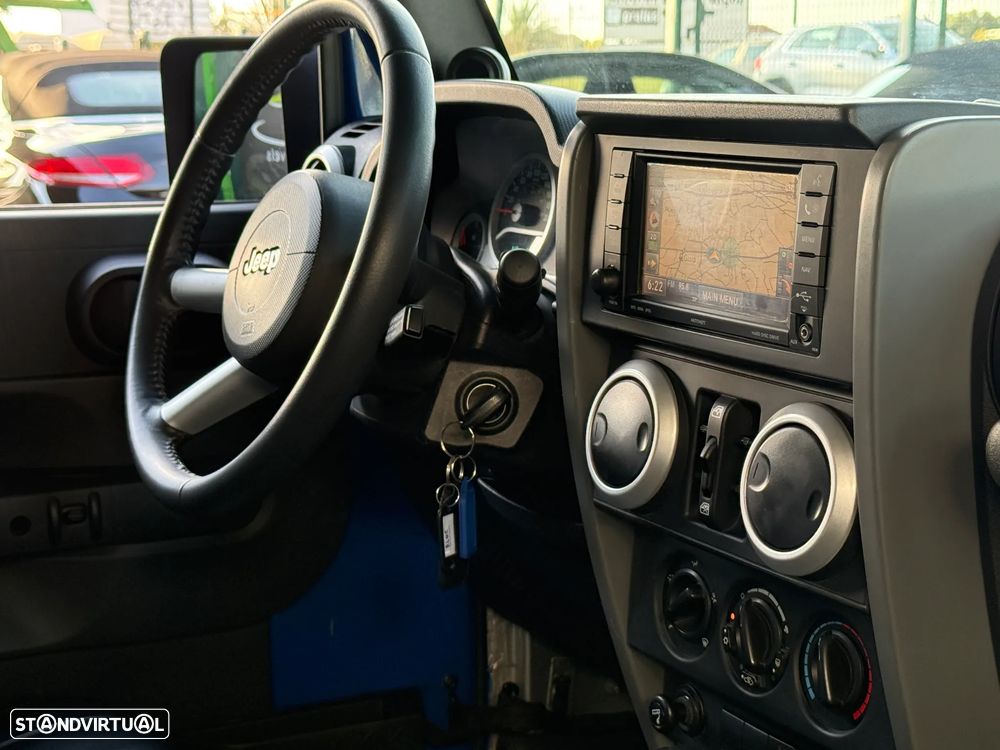 Jeep Wrangler Unlimited 2.8 CRD ATX Sahara Limited - 25