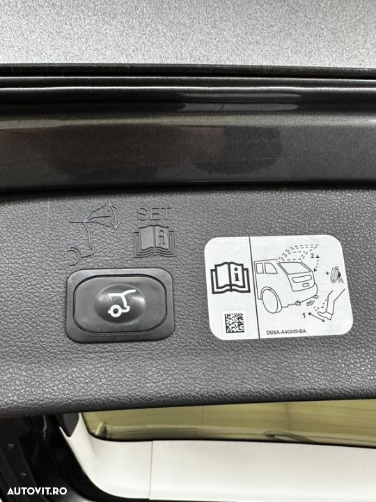 Ford Kuga 2.0 TDCi 4WD Powershift Titanium - 9