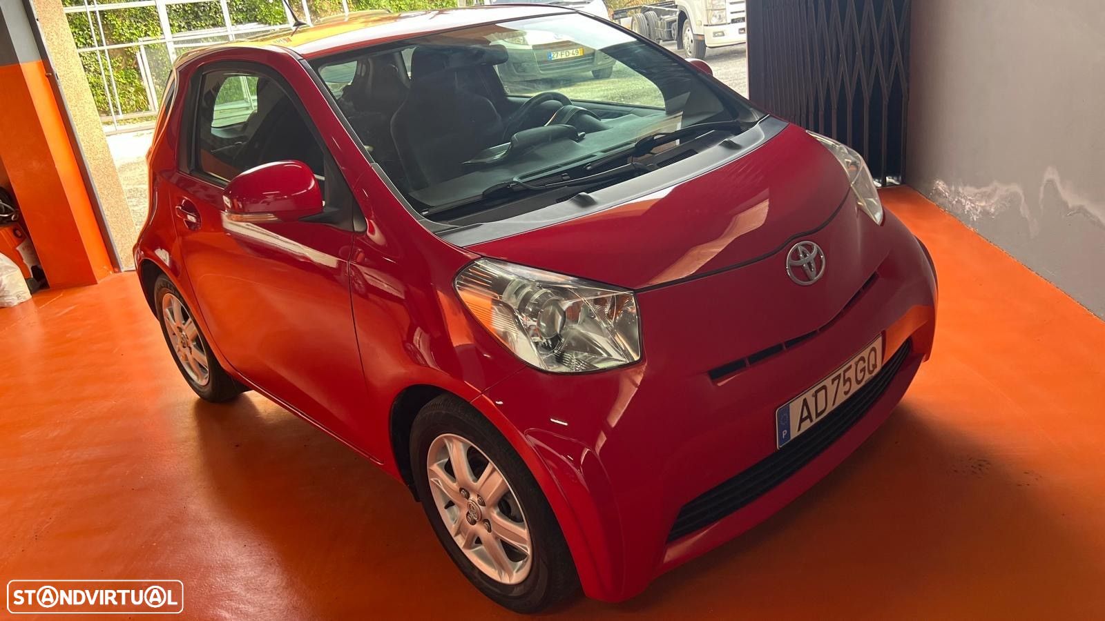 Toyota iQ 1.0 VVT-i 2 EP - 1