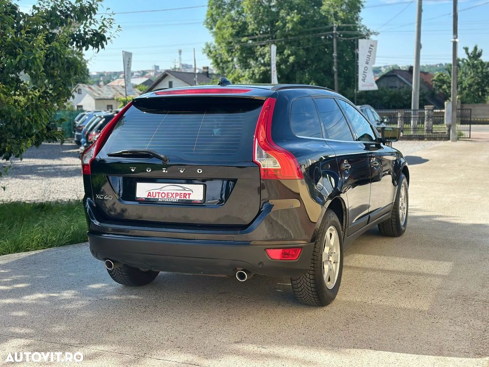 Volvo XC 60 D4 AWD Geartronic Edition Pro - 5