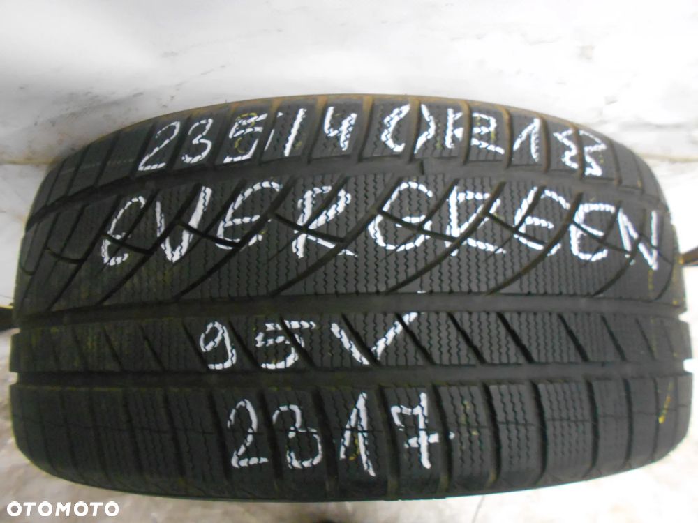 OPONA POJEDYNKA 235/40R18 EVERGREEN WINTER EW66 DOT 2317 7.5MM - 1
