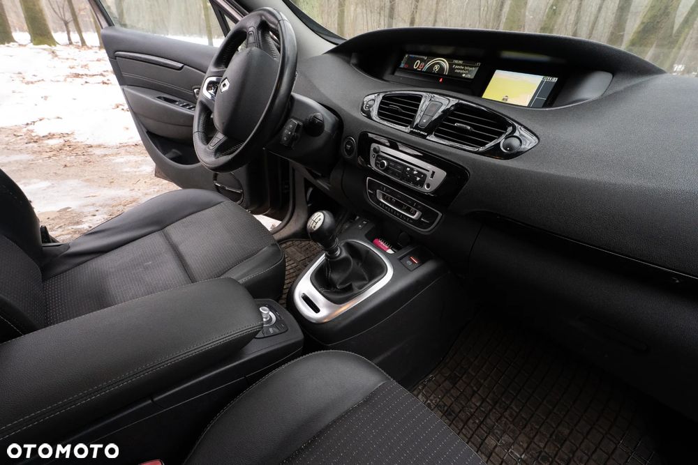 Renault Scenic 1.6 dCi Energy Bose Edition S&S - 6