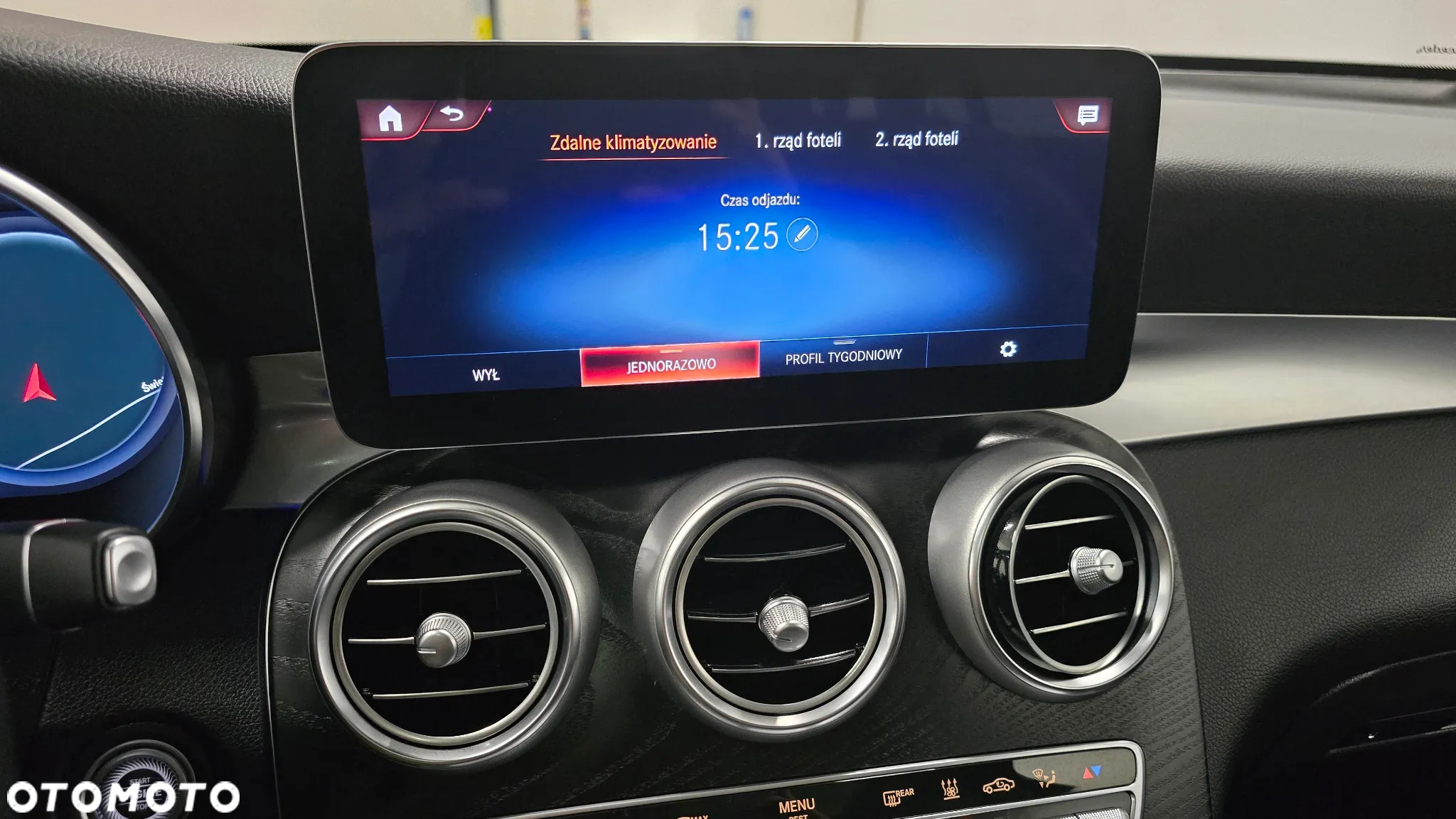 Mercedes-Benz GLC 300 de 4Matic 9G-TRONIC AMG Line - 37