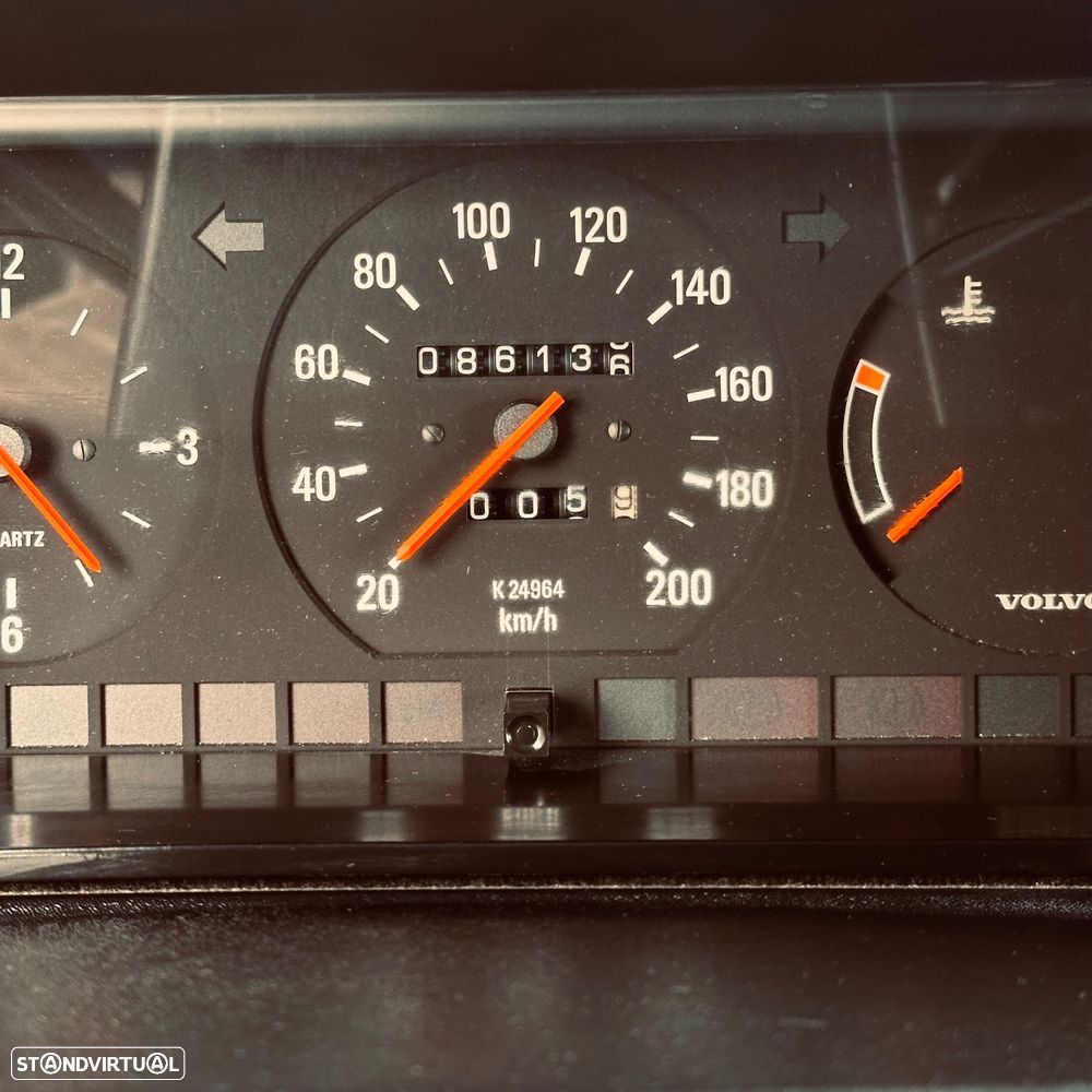 Volvo 245 - 20