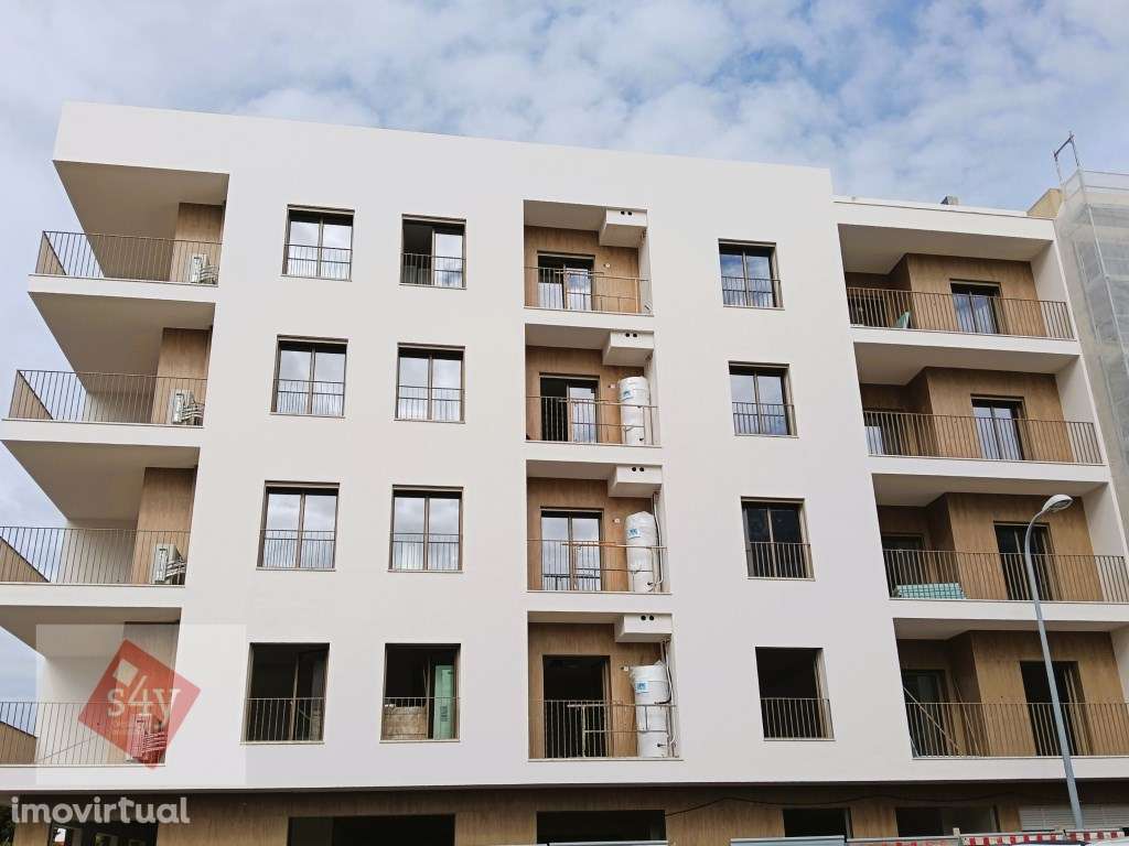 Apartamento T3 com Garagem tipo Box! - Grande imagem: 2/11