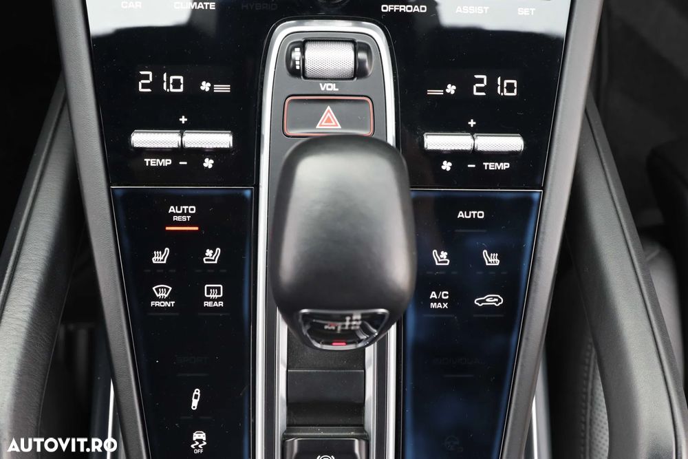 Porsche Cayenne Turbo Tiptronic S - 26