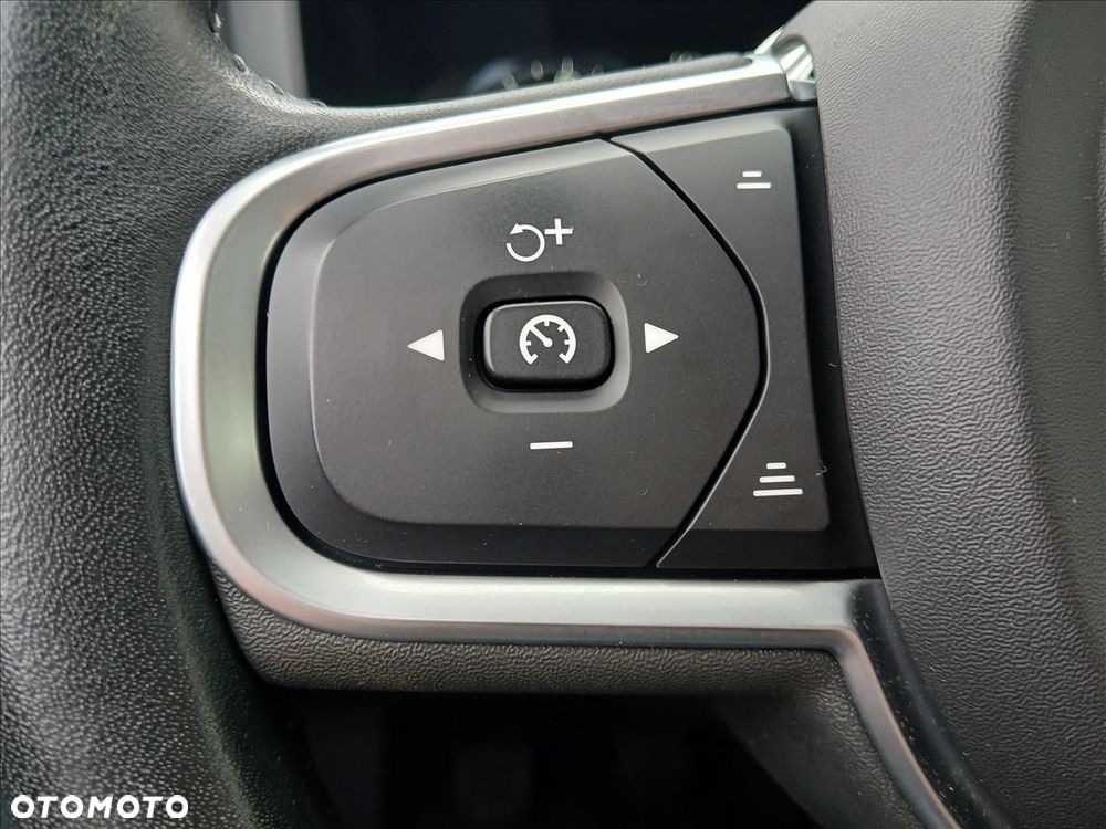 Volvo V60 D3 Momentum Pro - 21