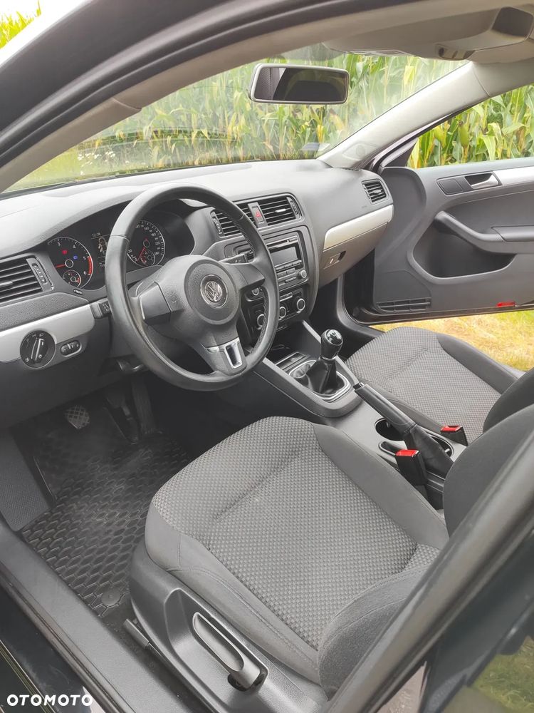 Volkswagen Jetta 1.6 TDI BMT Trendline - 4