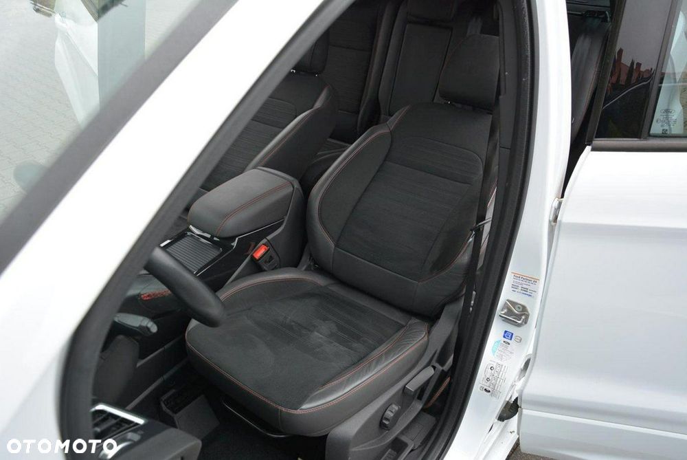 Ford Kuga 1.5 EcoBoost 2x4 ST-Line - 21