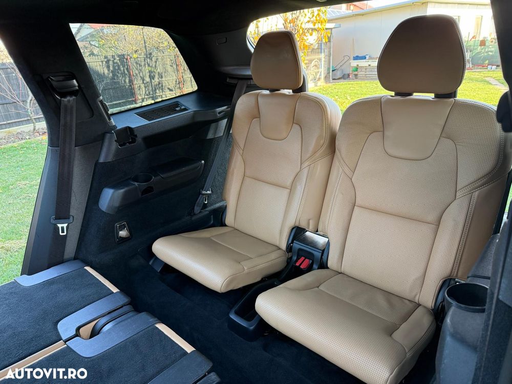 Volvo XC 90 - 12