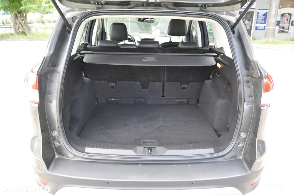 Ford Kuga - 10