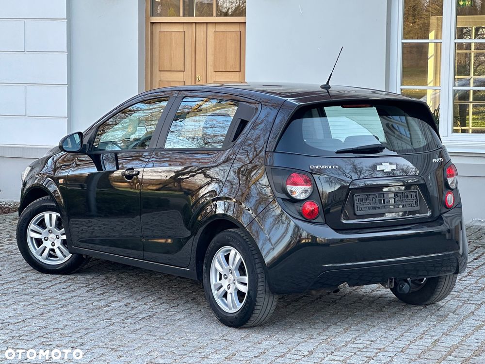 Chevrolet Aveo 1.4 16V Base - 19