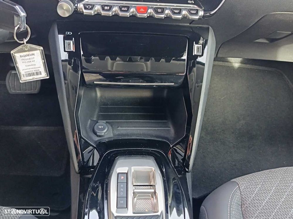 Peugeot 208 1.2 Hybrid Allure e-DCS6 - 17