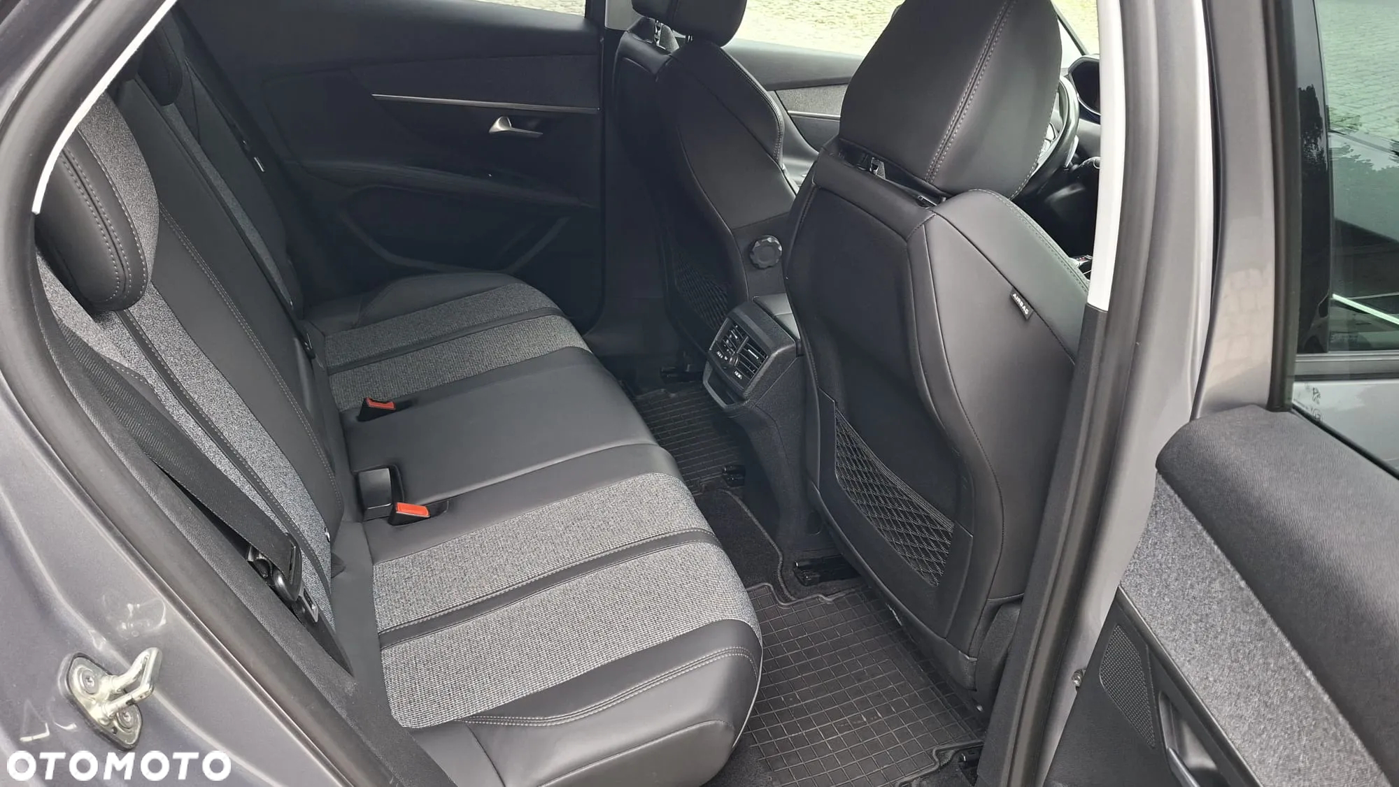Peugeot 3008 THP 165 EAT6 Stop & Start Allure - 17